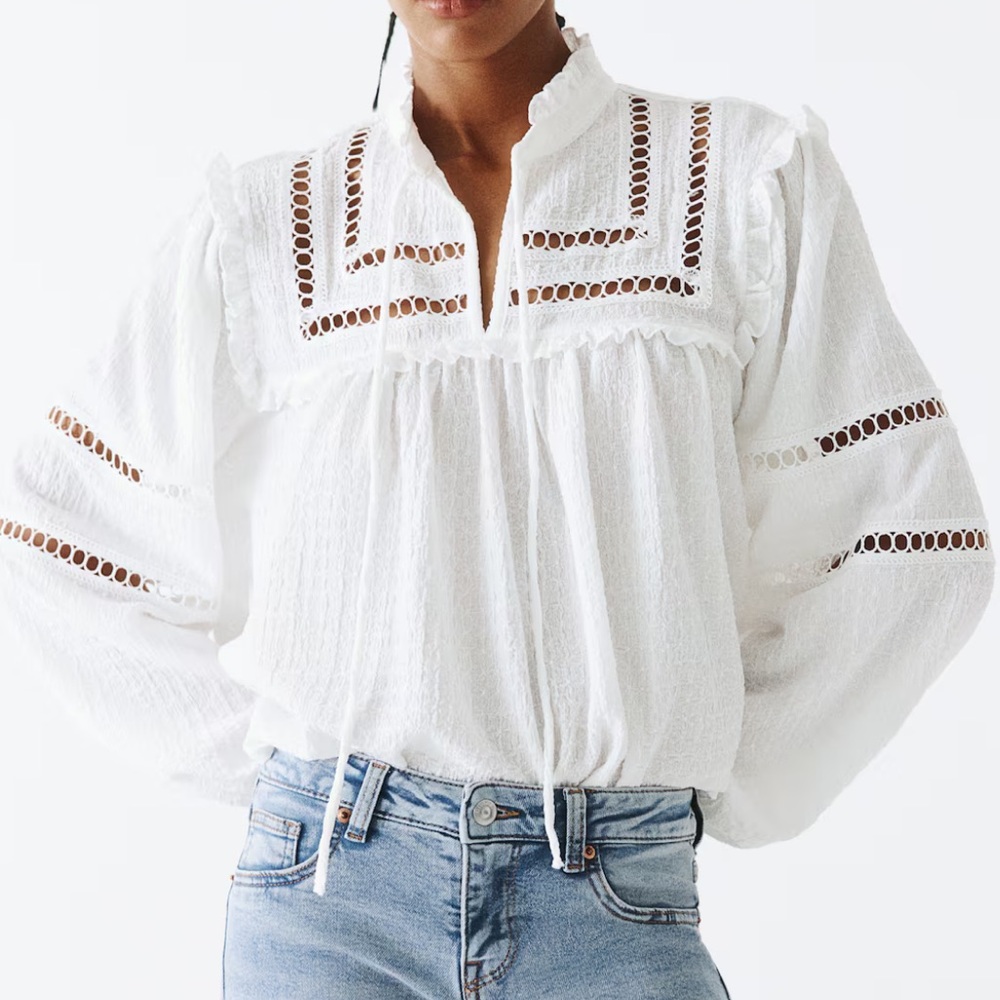 H&M OVERSIZED RUFFLE-TRIMMED BLOUSE
